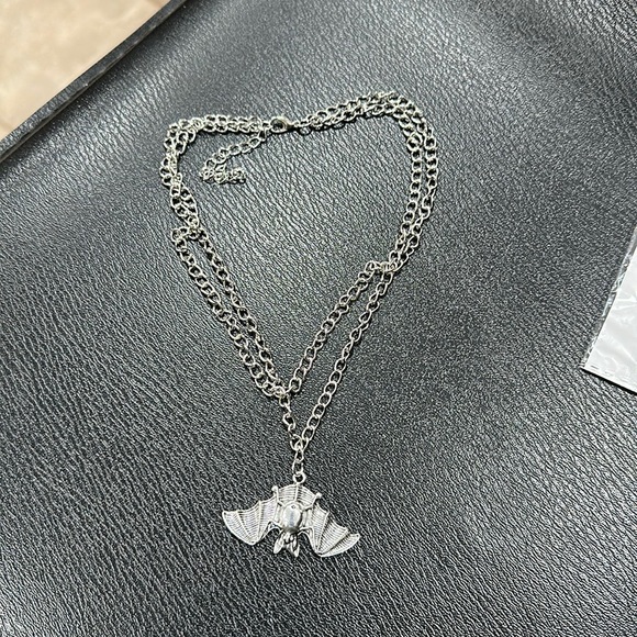 Halloween Multilayer Bat Necklace For Girls Women Friends Distance Birthday - Picture 12 of 14